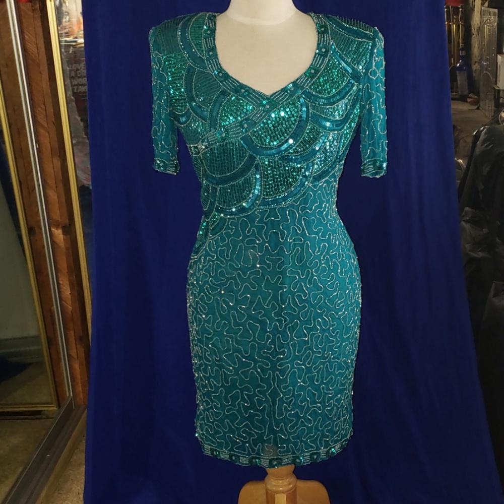 Emerald sequin beaded quarter sleeve dress size 8
